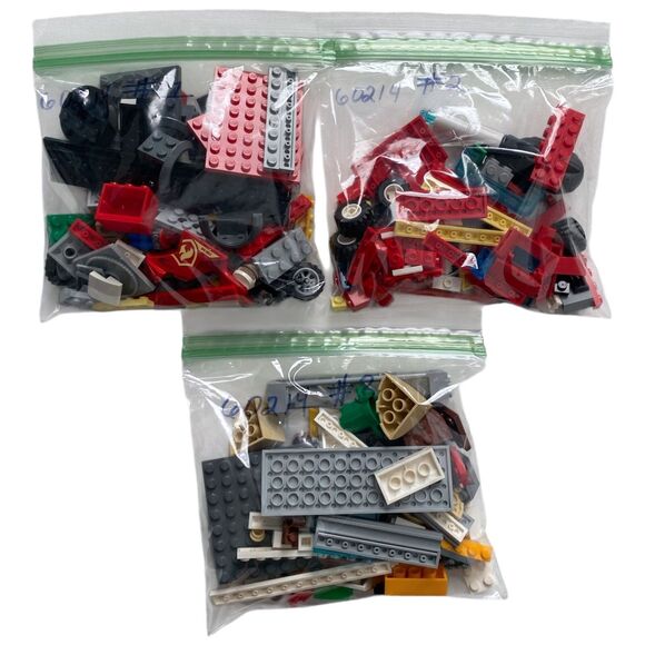 LEGO City 60214 Burger Bar Fire Rescue Complete w Minifigures & Manuals RETIRED - Picture 3 of 4